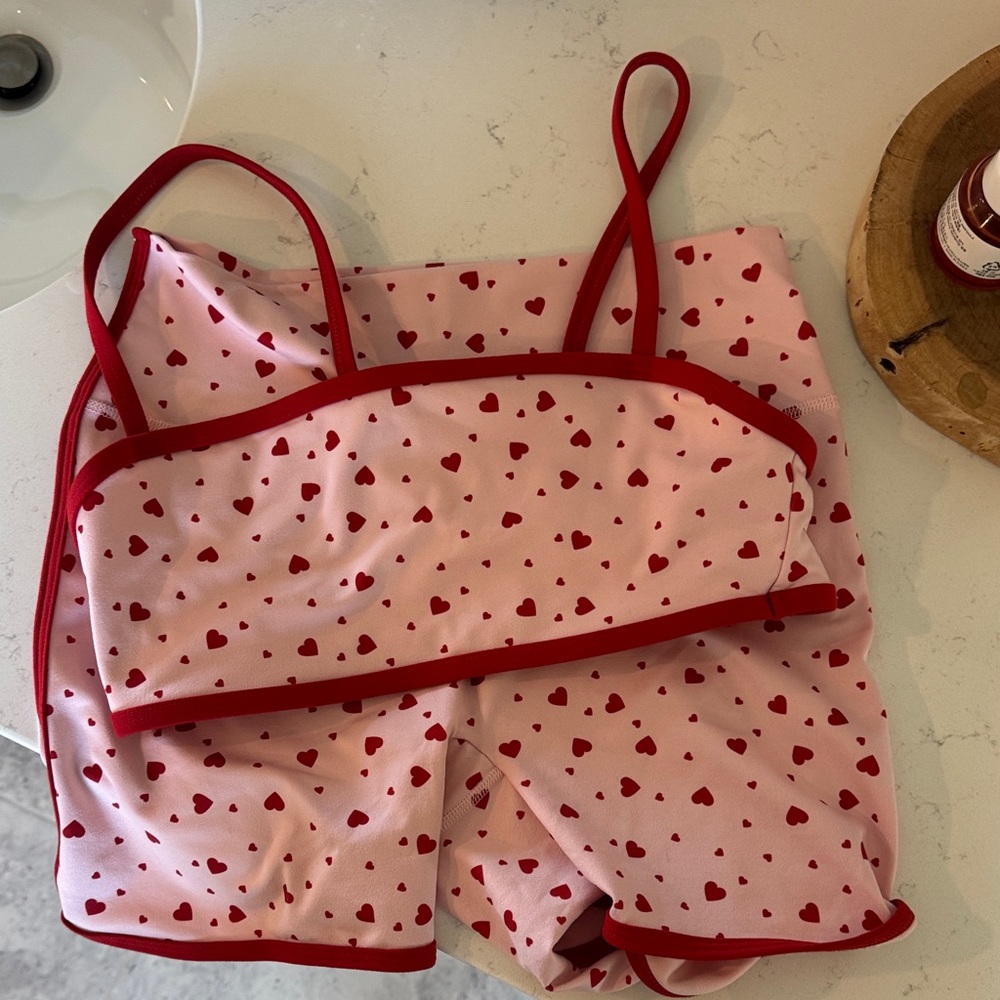 Fleo Pink and Red Heart Print Set
